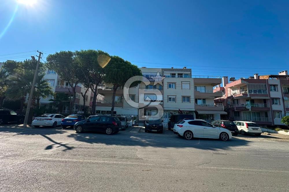 Sarımsaklıda 4+1 | 230 m² | 100 m² Teraslı Deniz Yakını Daire