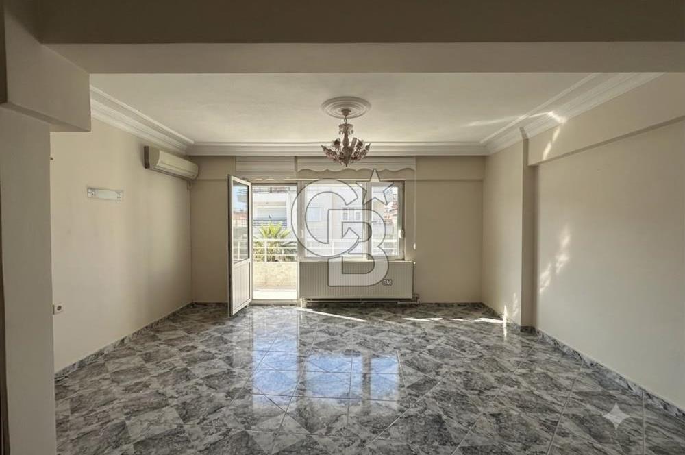 Sarımsaklıda 4+1 | 230 m² | 100 m² Teraslı Deniz Yakını Daire