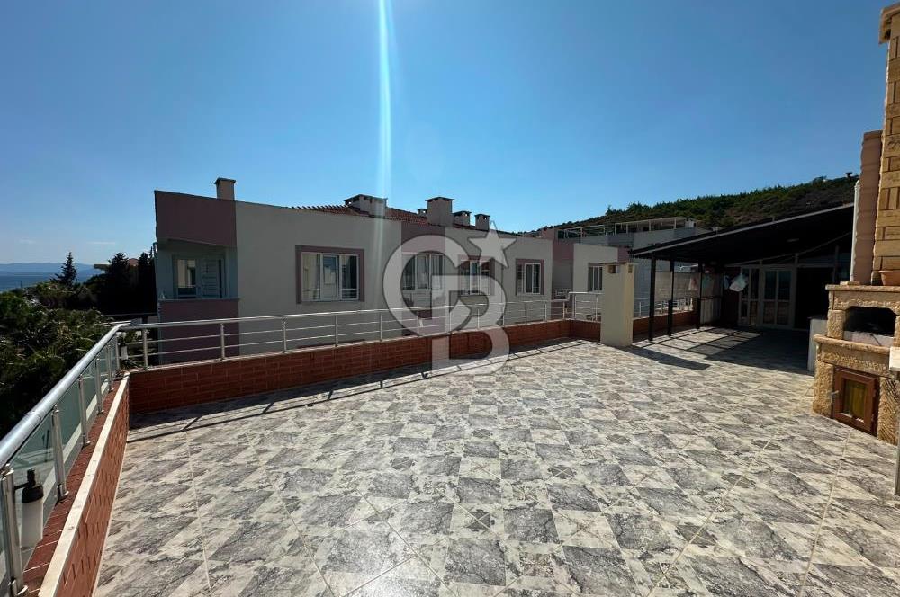 Sarımsaklıda 4+1 | 230 m² | 100 m² Teraslı Deniz Yakını Daire