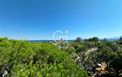 Sarımsaklıda 4+1 | 230 m² | 100 m² Teraslı Deniz Yakını Daire
