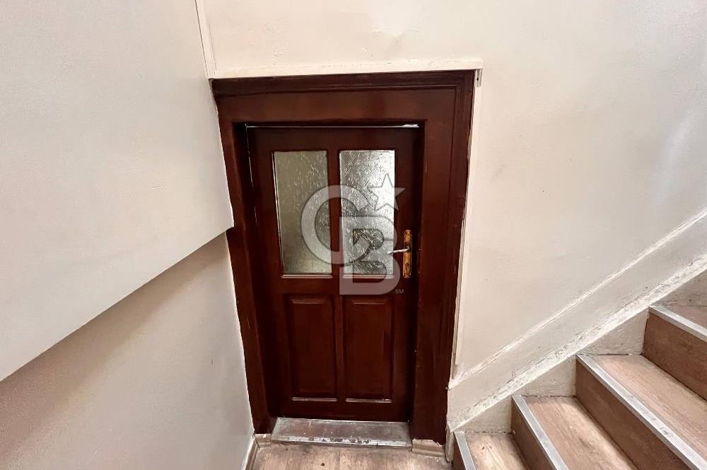 KARŞIYAKANIN TARİHİNE TANIKLIK ETMİŞ BİR YALI KÖŞK