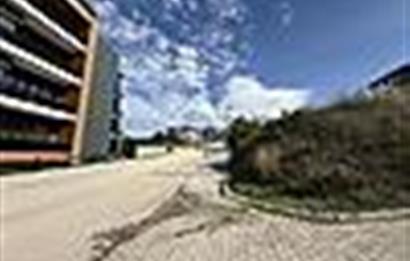 YALOVA KADIKÖY DE SATILIK VİLLALIK ARSA