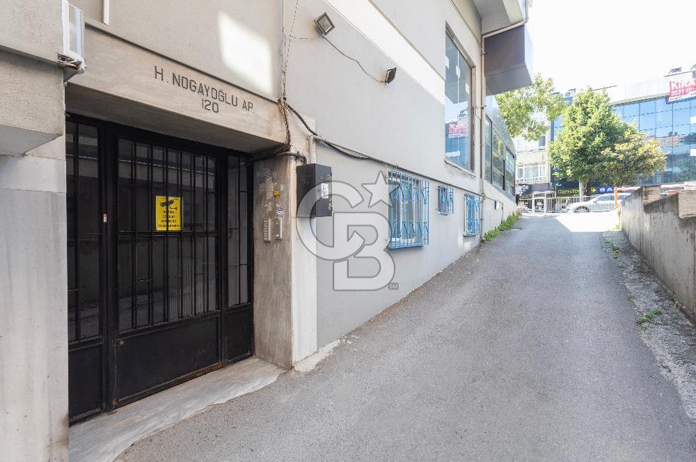 ALtunizade'de Manzaralı 2,5+1 Kiralık Daire
