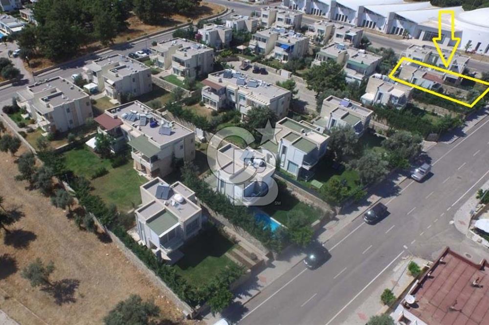 Bodrum Konacik'ta Kiralik 3+1 Guney Cephe Villa