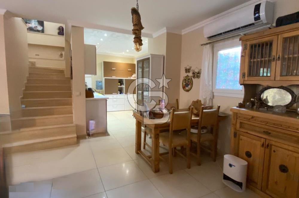 Bodrum Konacik'ta Kiralik 3+1 Guney Cephe Villa