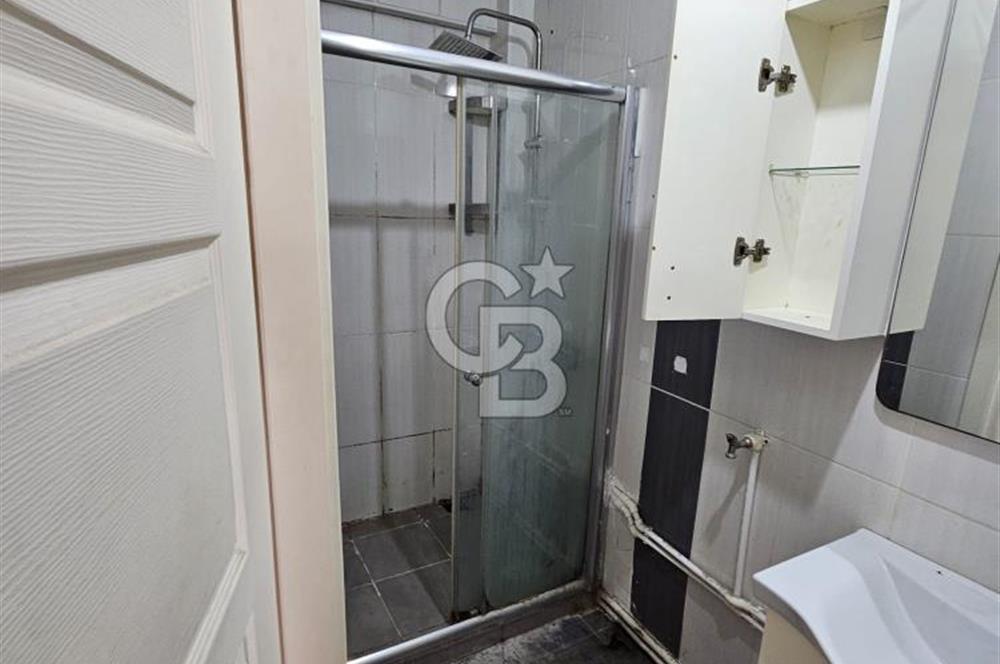 Dikili'de Satılık Plaja Yürüme Mesafesinde 7+3 Harika Eşyalı Villa