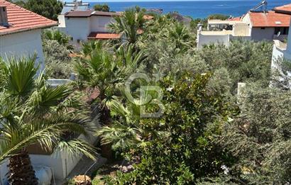 Dikili'de Satılık Plaja Yürüme Mesafesinde 7+3 Harika Eşyalı Villa