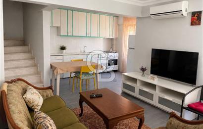 Dikili'de Satılık Plaja Yürüme Mesafesinde 7+3 Harika Eşyalı Villa