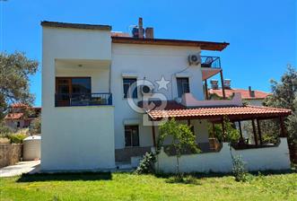 Dikili'de Satılık Plaja Yürüme Mesafesinde 7+3 Harika Eşyalı Villa - 1 - 362773