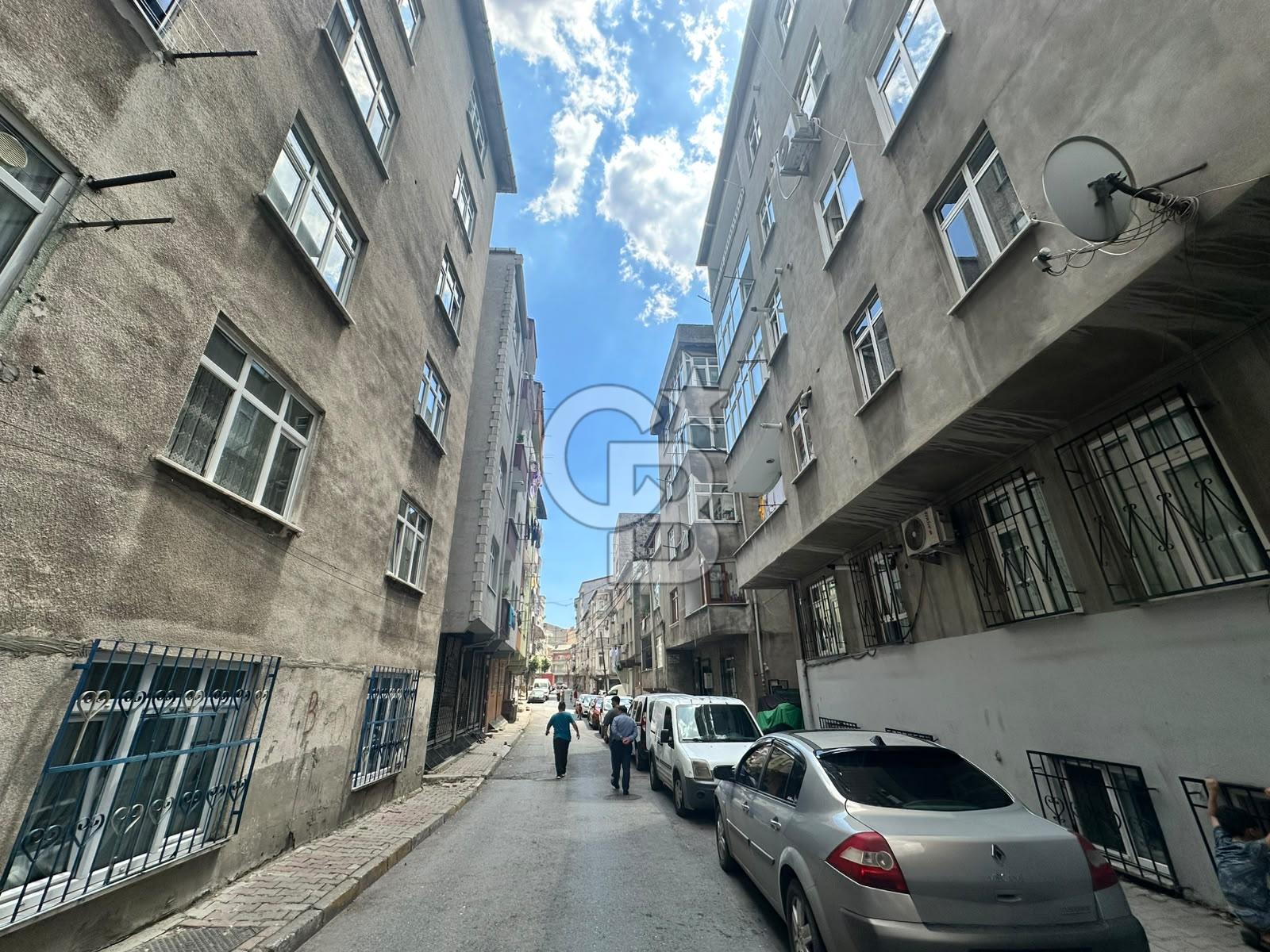 Bağcılar Kemalpaşa'da Hemen Taşınmaya Hazır Boş Temiz 2+1 Satılık Daire 