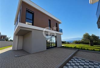 Karaağaç'ta Deniz Manzaralı Müstakil Havuzlu 4+1 Sıfır Villa - 1 - 362761
