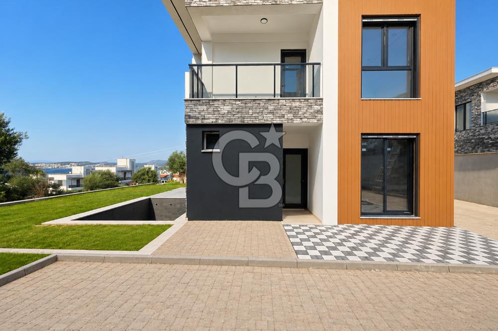 Karaağaç'ta Deniz Manzaralı Müstakil Havuzlu 4+1 Sıfır Villa