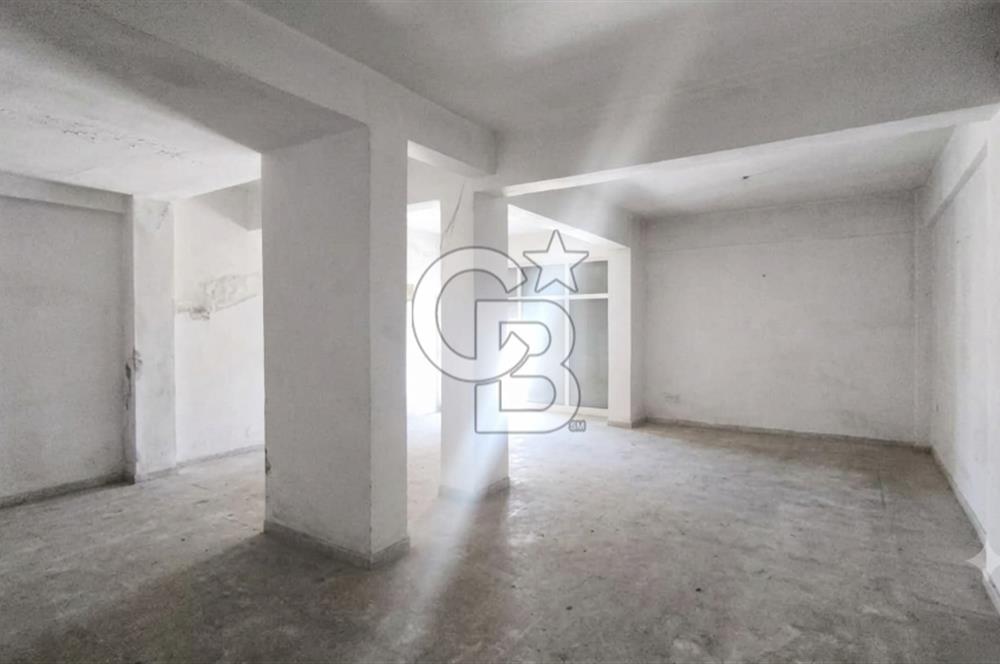 FOLKART YAKA EVLERİ KARŞISI TOPLAM 400M2 KULLANIM ALANI OLAN DÜKKAN