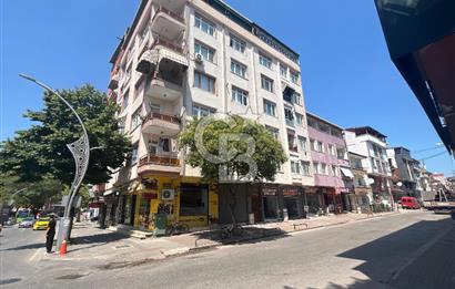 DOĞUKIŞLANIN GÖBEĞİNDE MERKEZİ KONUM ARAKAT 2+1 SATILIK DAİRE