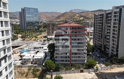 FOLKART YAKA EVLERİ KARŞISI TOPLAM 400M2 KULLANIM ALANI OLAN DÜKKAN