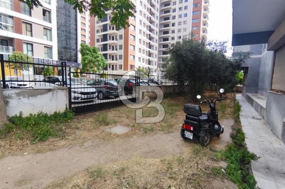 FOLKART YAKA EVLERİ KARŞISI TOPLAM 400M2 KULLANIM ALANI OLAN DÜKKAN