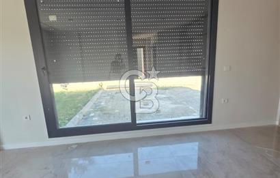 Karaağaç'ta Deniz Manzaralı Müstakil Havuzlu 4+1 Sıfır Villa