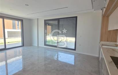 Karaağaç'ta Deniz Manzaralı Müstakil Havuzlu 4+1 Sıfır Villa