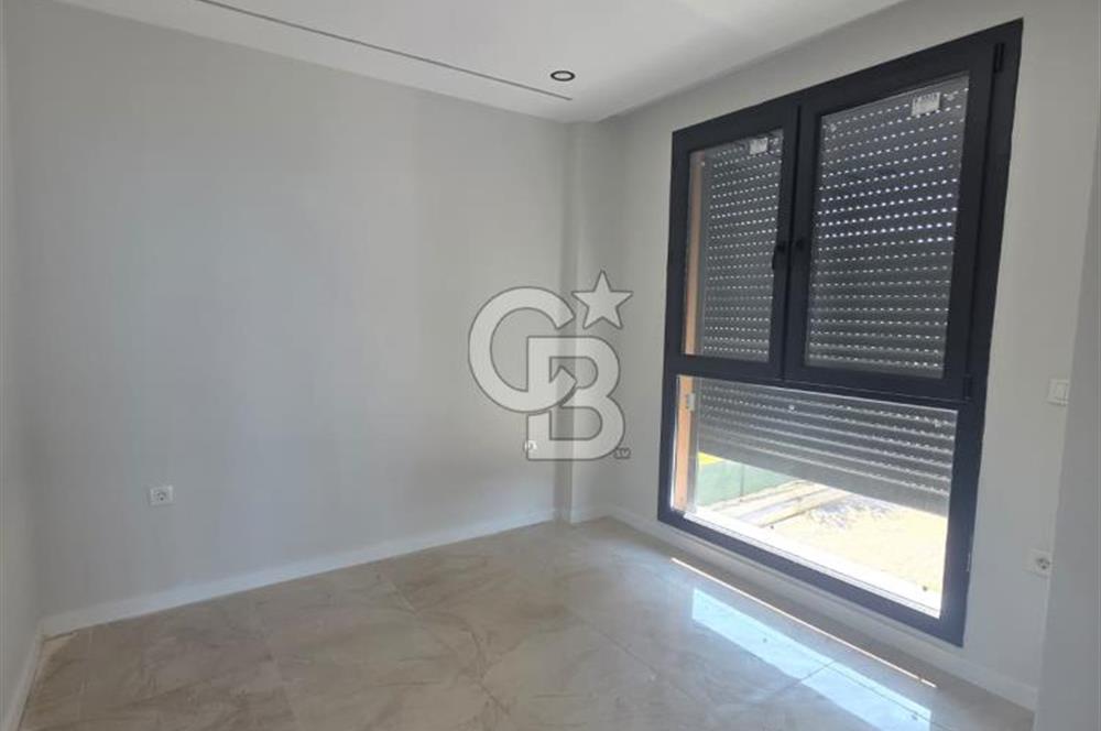 Karaağaç'ta Deniz Manzaralı Müstakil Havuzlu 4+1 Sıfır Villa