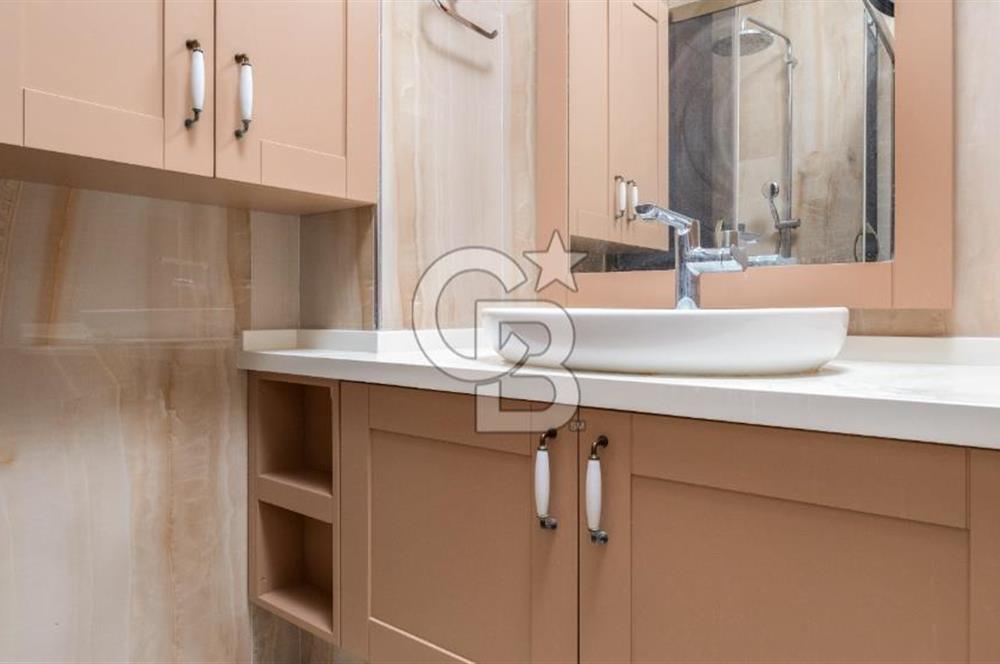 ÇEŞME ÖZGEKENT SİTESİ SATILIK 5+1 VİLLA 