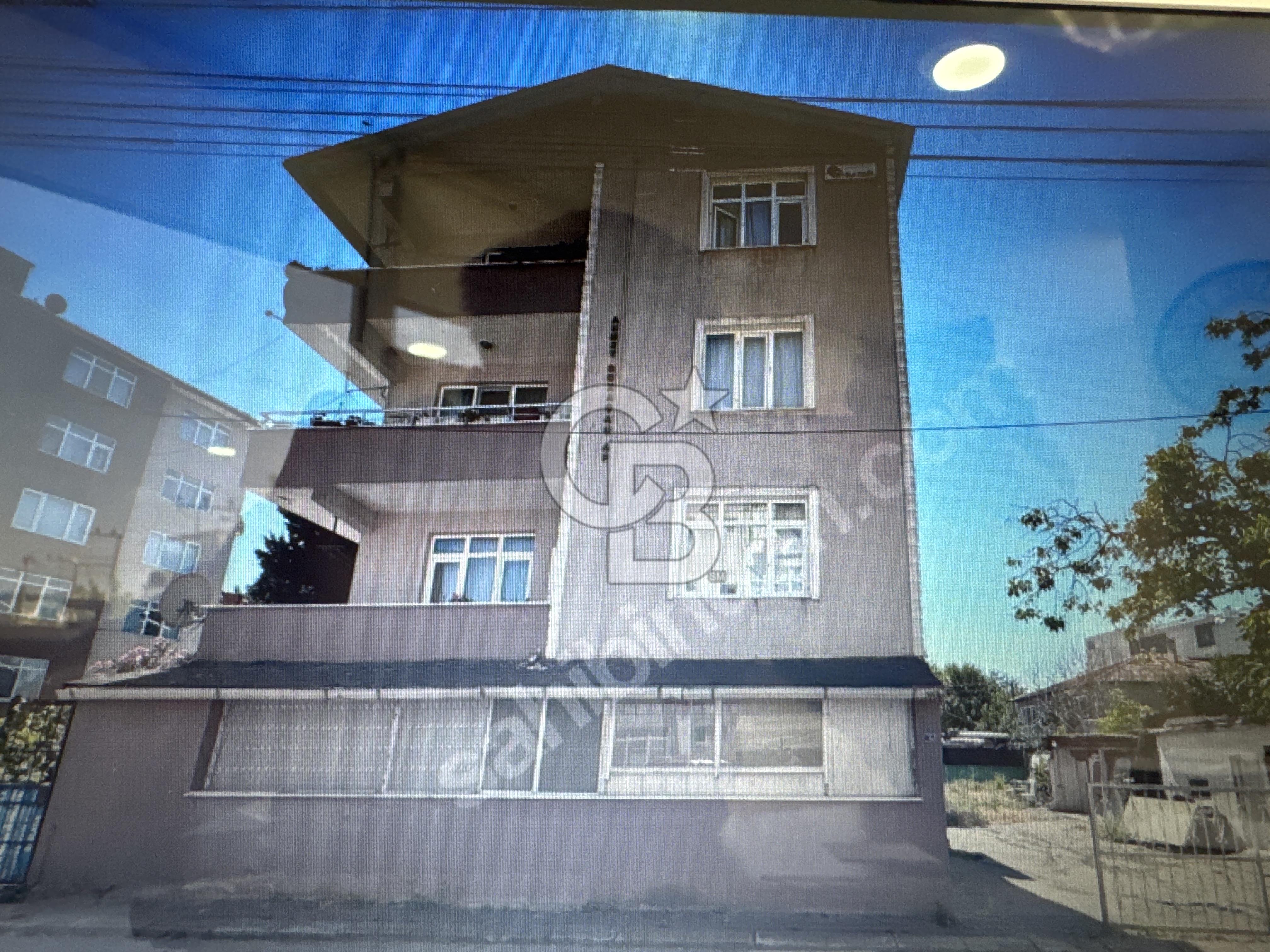 Başiskele seymen sahilde 3+1 arakat satılık daire