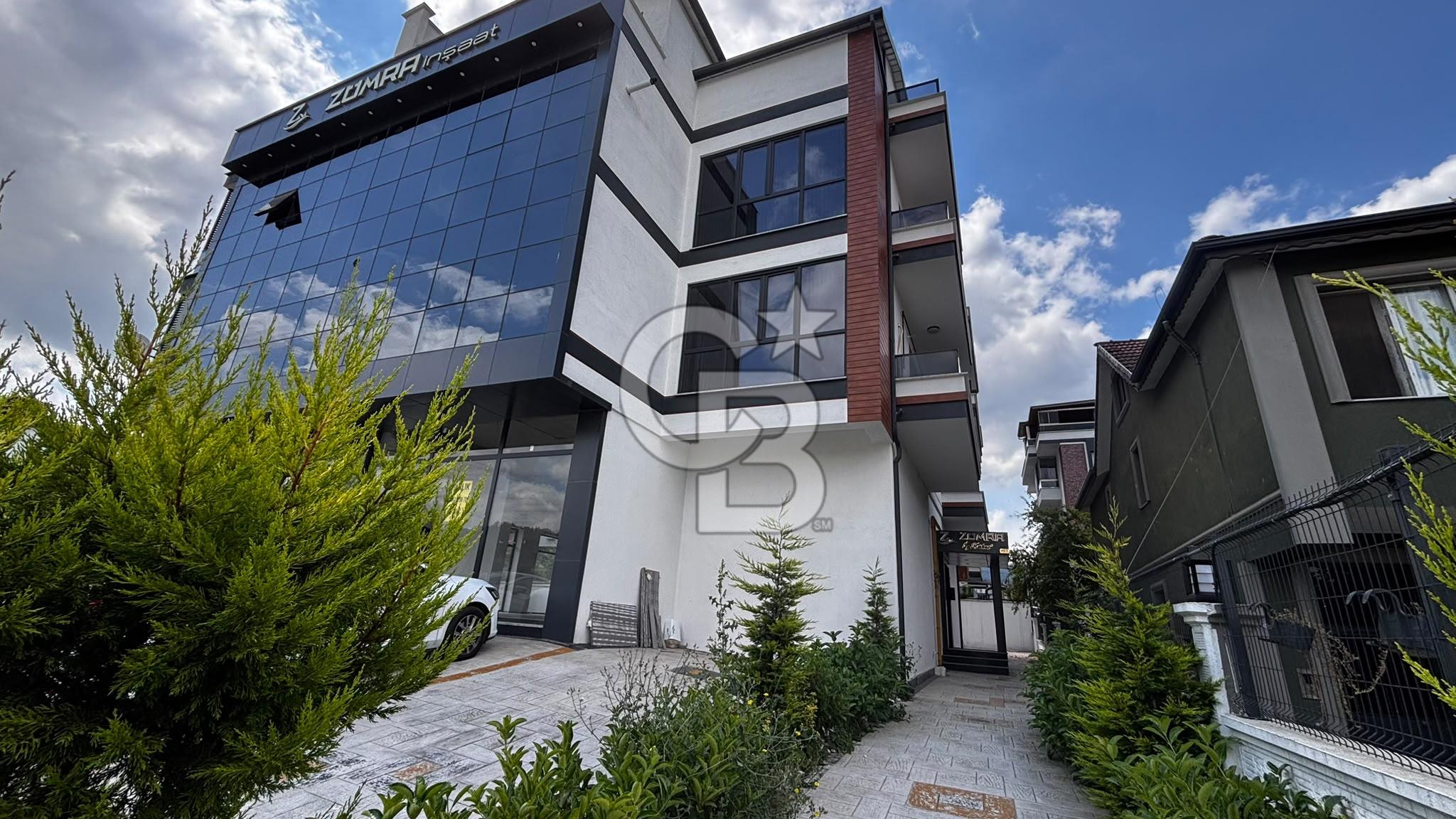 Başiskele Serdar Mah. Zümra İş Merkezi Kiralık 1+1 Ofis