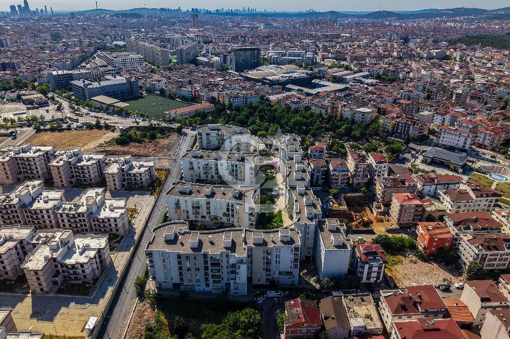 Sanacaktepe Sarıgazi Mahallesi Ovalbahçe Sitesi 2+1 Satılık Daire