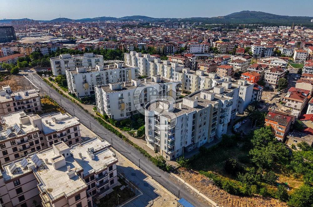 Sanacaktepe Sarıgazi Mahallesi Ovalbahçe Sitesi 2+1 Satılık Daire