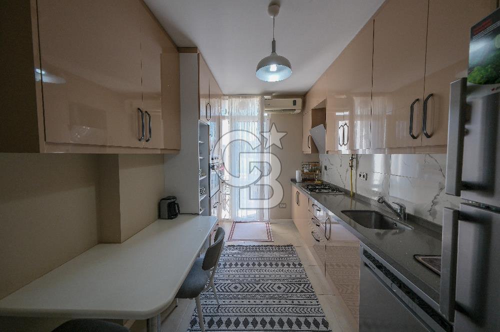 Sanacaktepe Sarıgazi Mahallesi Ovalbahçe Sitesi 2+1 Satılık Daire