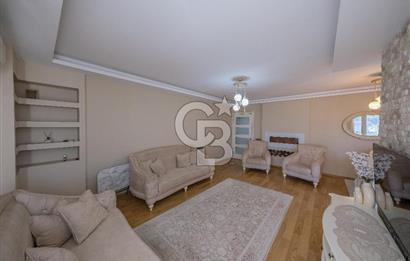 Sanacaktepe Sarıgazi Mahallesi Ovalbahçe Sitesi 2+1 Satılık Daire