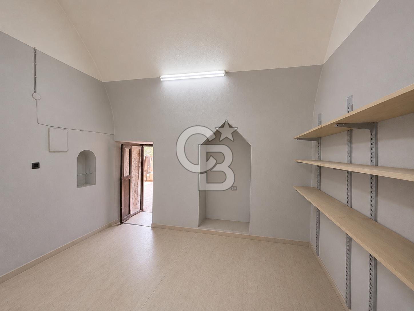 CB BLACK'DEN TARİHİ PİRİNÇHAN'DA DÜKKAN