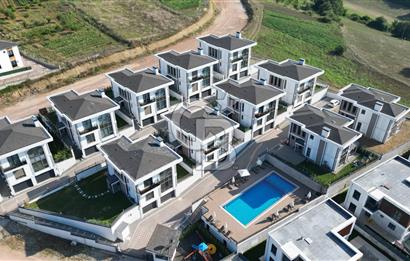 KABAOĞLU İZMİT KARACA KONAKLARI 4+1 SATILIK VADİ MANZARALI VİLLA