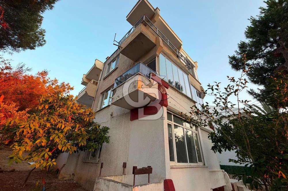 AYVALIK ÇAMLIKTA YATIRIMLIK KOMPLE BİNA & PROJELİK ARSA