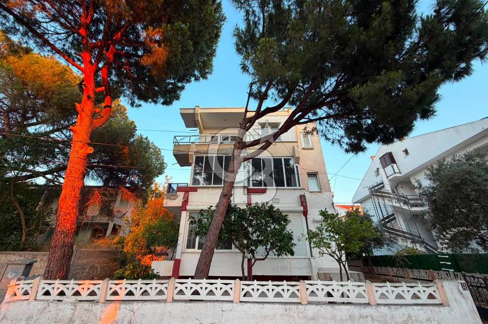 AYVALIK ÇAMLIKTA YATIRIMLIK KOMPLE BİNA & PROJELİK ARSA
