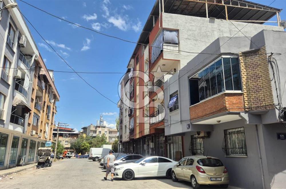 BUCA FIRAT MAHALLESİ'NDE DOGALGAZLI GENİŞ İSTER OTURUMLUK İSTER YATIRIMLIK 3+1 SATILIK DAİRE