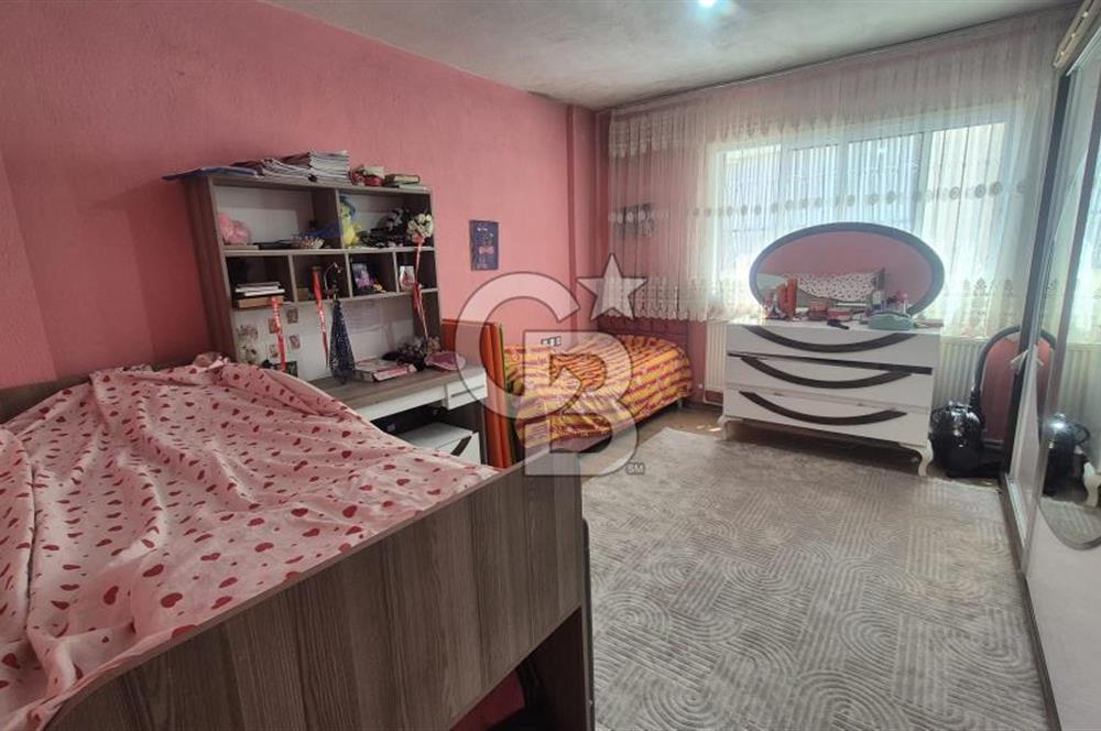 BUCA FIRAT MAHALLESİ'NDE DOGALGAZLI GENİŞ İSTER OTURUMLUK İSTER YATIRIMLIK 3+1 SATILIK DAİRE