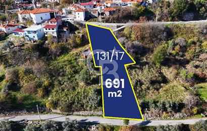 Muğla Menteşede Manzaralı 4 Odalı Köy Evi + 691 m² tarla
