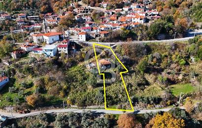 Muğla Menteşede Manzaralı 4 Odalı Köy Evi + 691 m² tarla