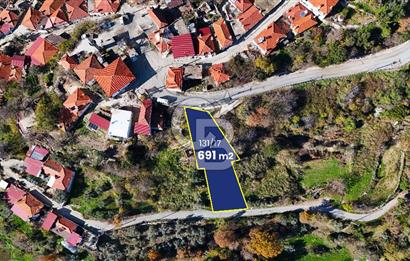 Muğla Menteşede Manzaralı 4 Odalı Köy Evi + 691 m² tarla