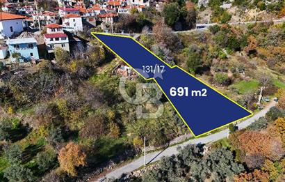 Muğla Menteşede Manzaralı 4 Odalı Köy Evi + 691 m² tarla