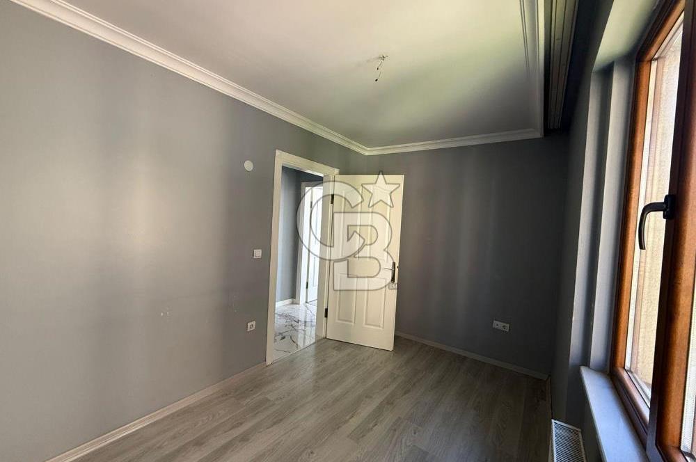 Sancaktepe Sarı Evler Sitesi 2+1 Arakat Daire-Kadir Akar