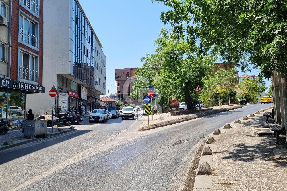 ATAŞEHİR İÇERENKÖY'DE SATILIK KOMPLE BİNA