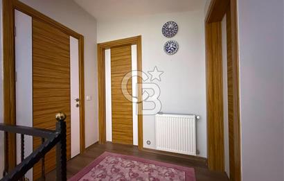 Kendine Ait Bahçesi Olan Teraslı Satılık Dubleks Daire