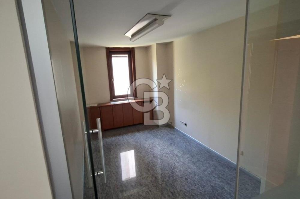 BEŞİKTAŞ BALMUMCU OTOPARKLI BAHÇELİ KURUMSAL KİRALIK MÜSTAKİL TİCARİ BİNA