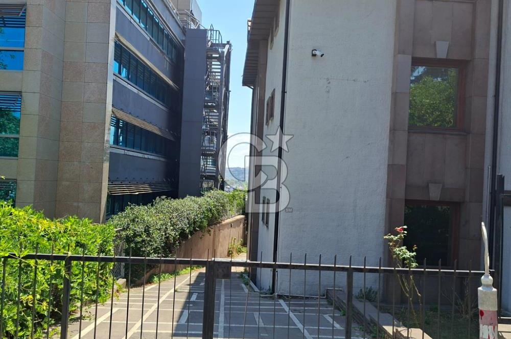 BEŞİKTAŞ BALMUMCU OTOPARKLI BAHÇELİ KURUMSAL KİRALIK MÜSTAKİL TİCARİ BİNA
