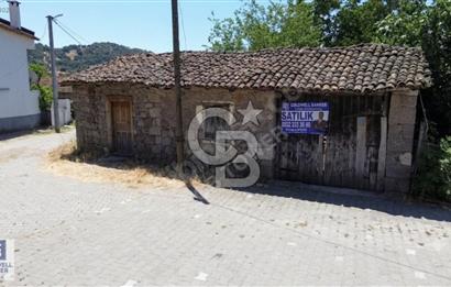 RESTORASYONA UYGUN 586M2 BAHÇELİ 1953 YAPIMI KLASİK TAŞ EV.