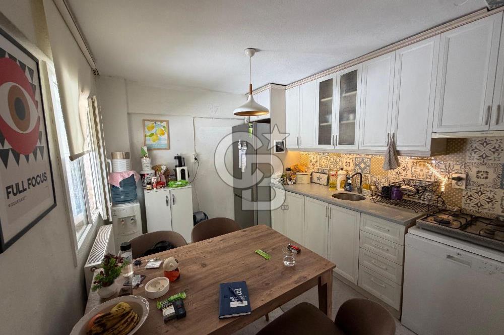 BALÇOVA'DA MASRAFSIZ BAHÇE KULLANIMLI 2+1 SATILIK DAİRE