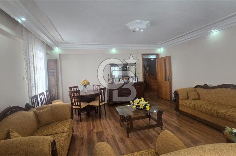 AKÇAY ALTINKUM'DA DEMİRBAYRAK SİTESİNDE 5+1 SATILIK GENİŞ DAİRE