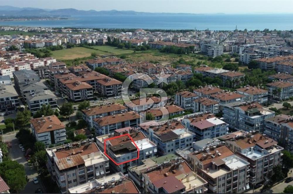 AKÇAY ALTINKUM'DA DEMİRBAYRAK SİTESİNDE 5+1 SATILIK GENİŞ DAİRE