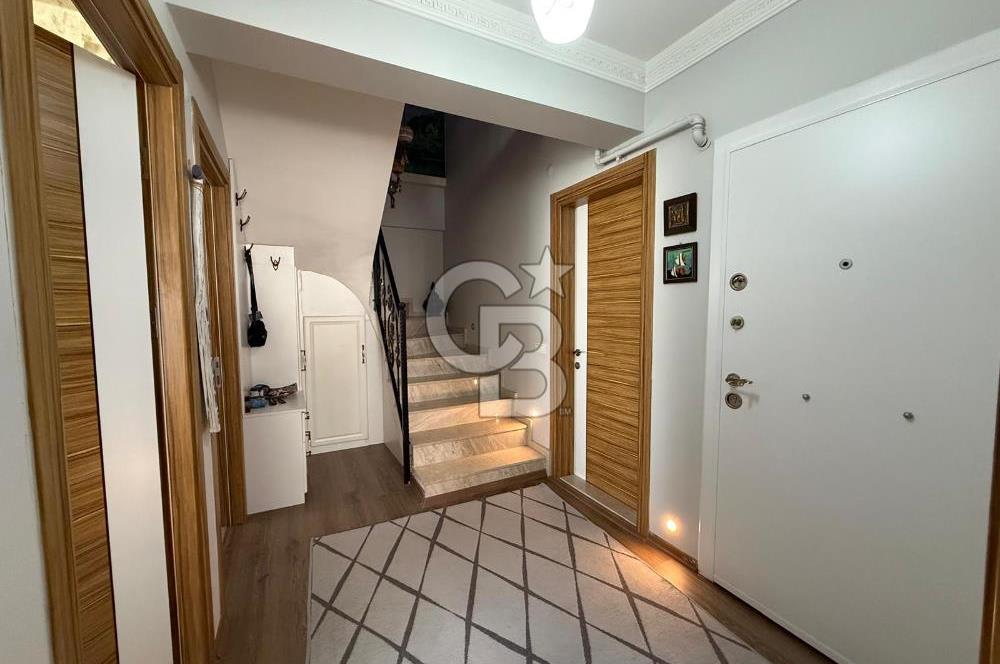 Kendine Ait Bahçesi Olan Teraslı Satılık Dubleks Daire